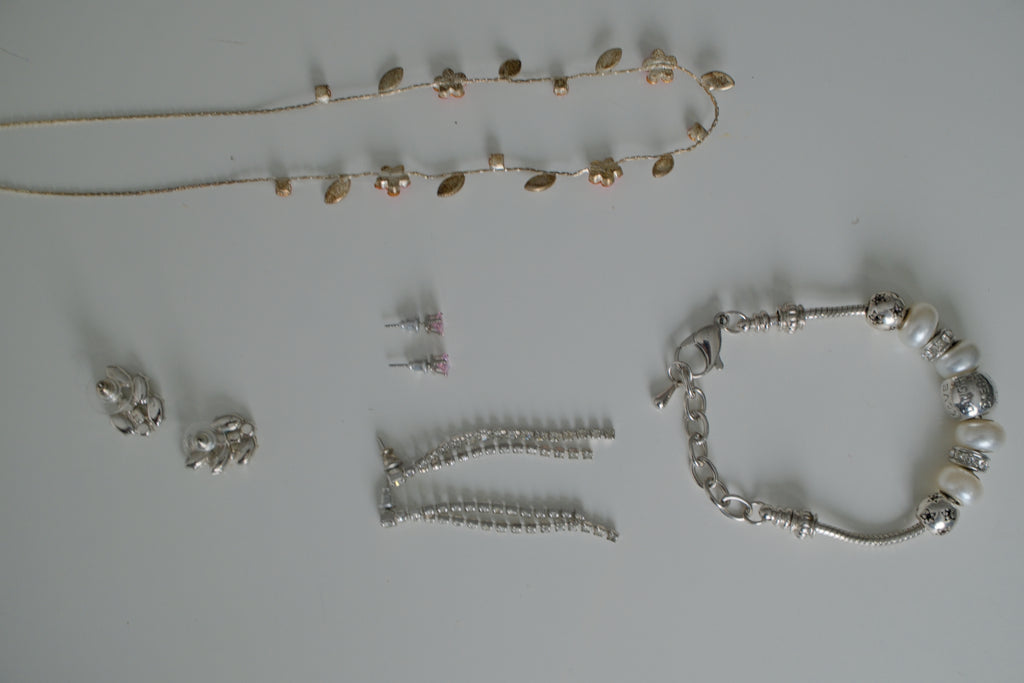 Vintage Silver Coquette Gift Set