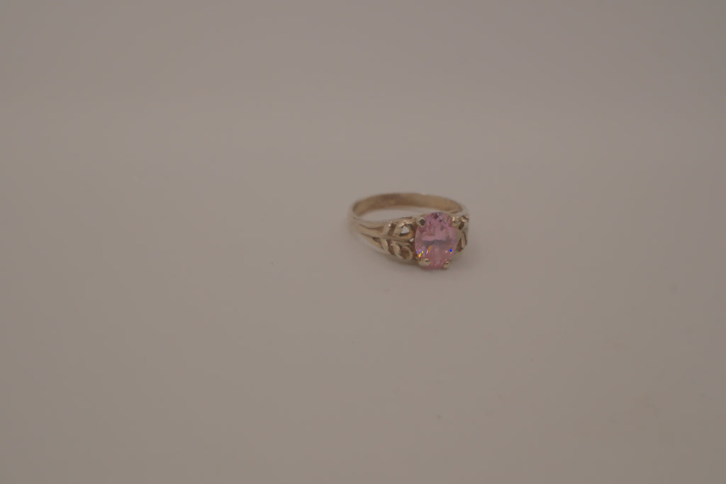 Vintage sterling silver Pink stone openwork ring