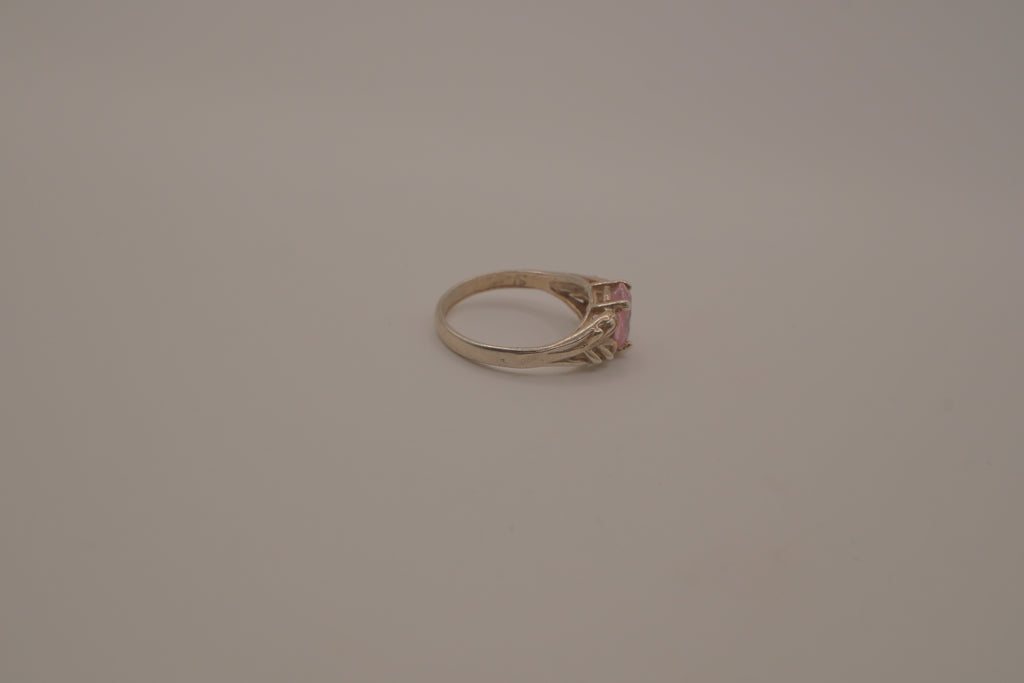 Vintage sterling silver Pink stone openwork ring