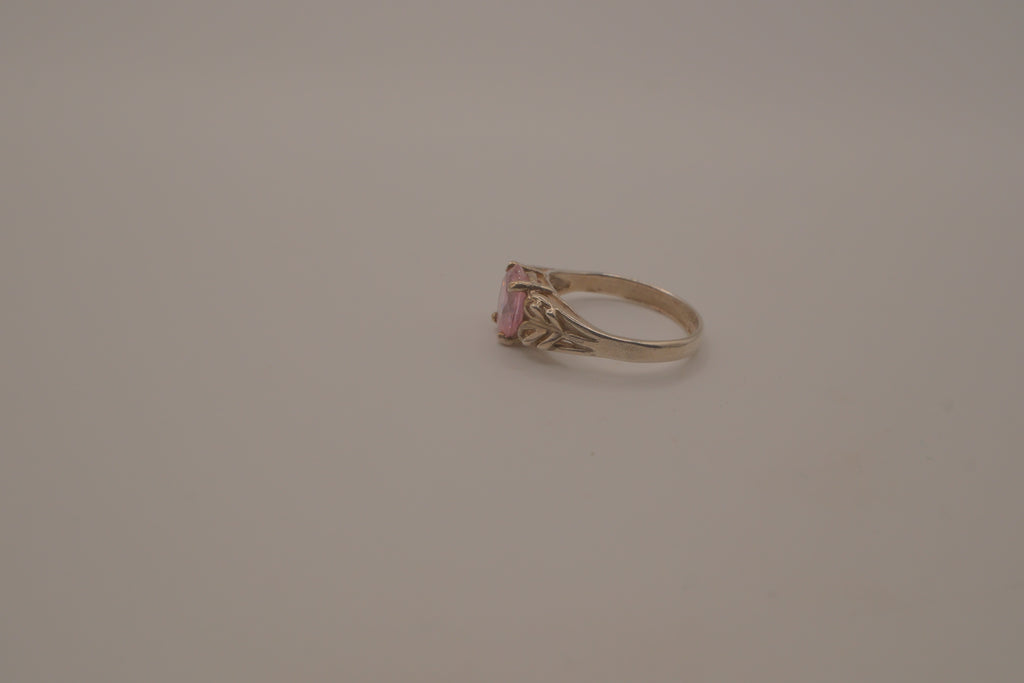 Vintage sterling silver Pink stone openwork ring