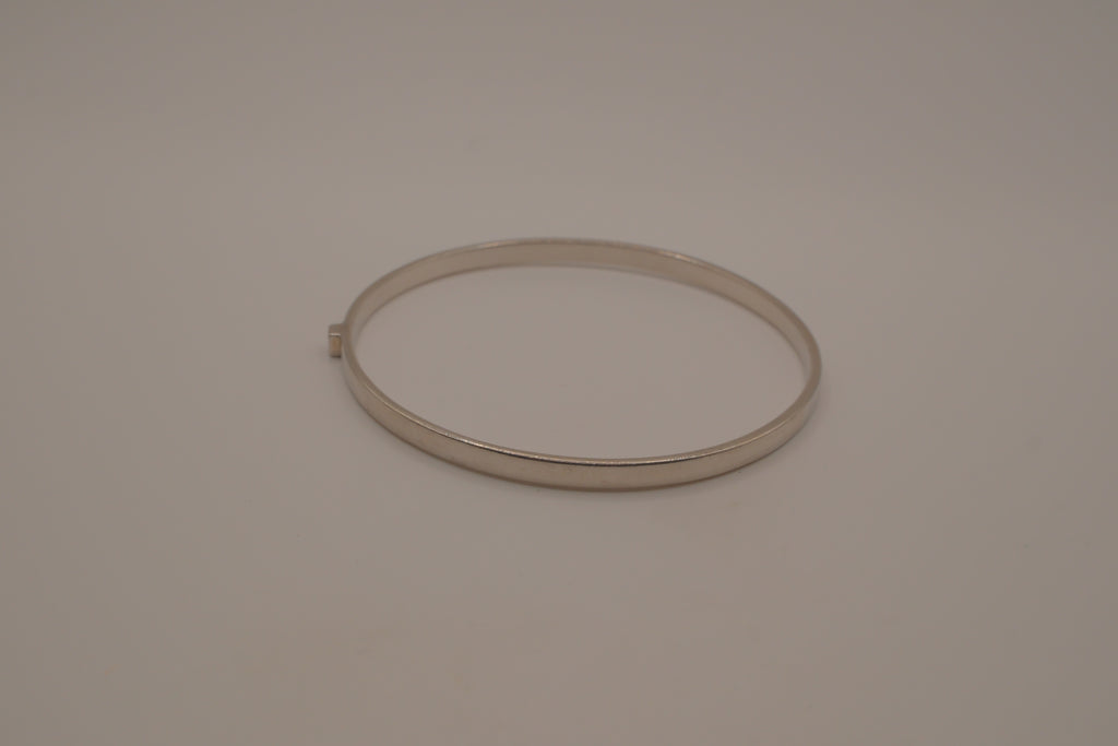 Elle Sterling Silver slip-on bangle bracelet