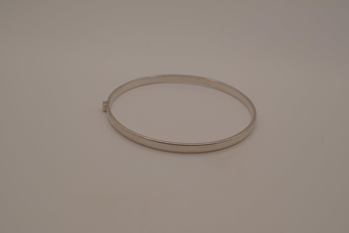 Elle Sterling Silver slip-on bangle bracelet