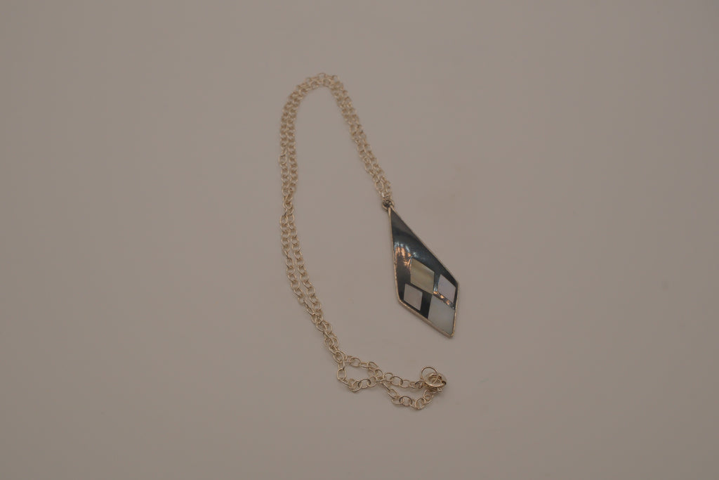 Vintage Sterling silverv mother-of-pearl geometric pendant necklace
