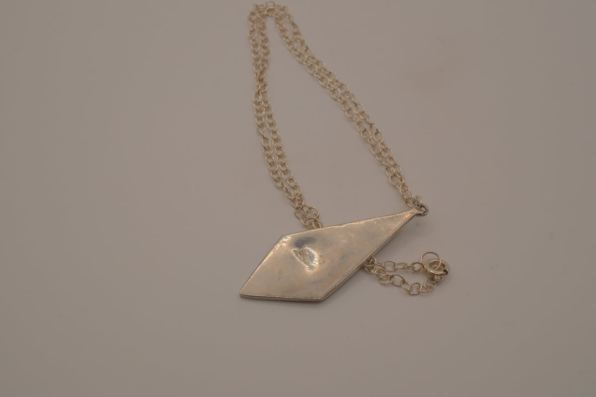 Vintage Sterling silverv mother-of-pearl geometric pendant necklace