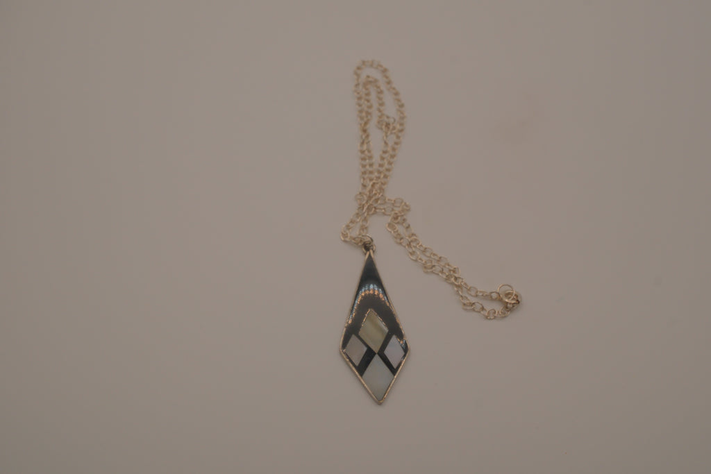 Vintage Sterling silverv mother-of-pearl geometric pendant necklace