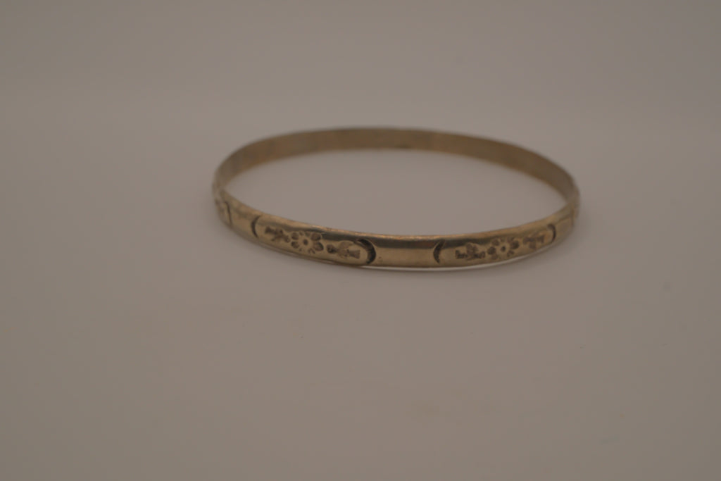 Vintage Sterling engraved bangle bracelet