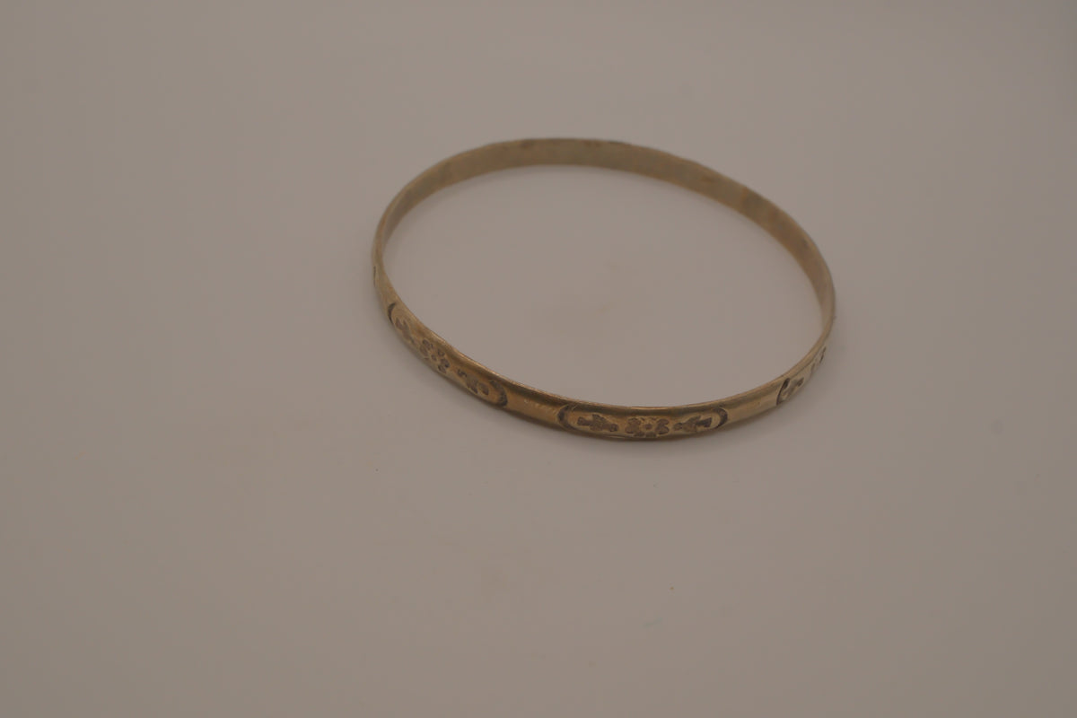 Vintage Sterling engraved bangle bracelet