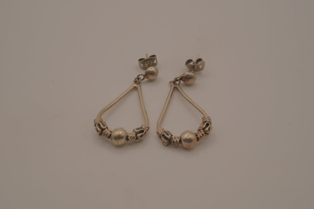 Vintage Sterling silver teardrop dangle earrings