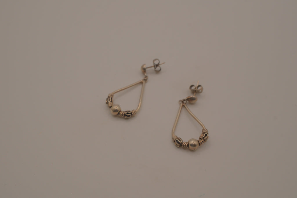 Vintage Sterling silver teardrop dangle earrings