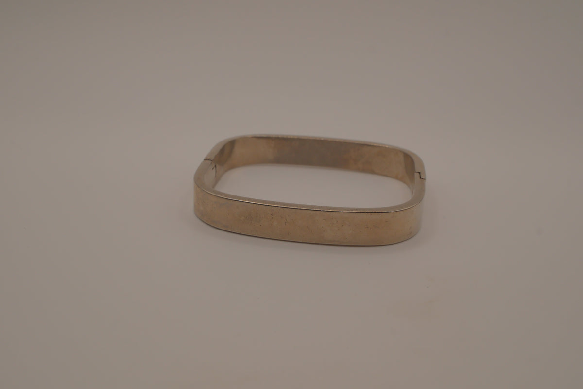 Sterling silver rectangular hinged bangle bracelet