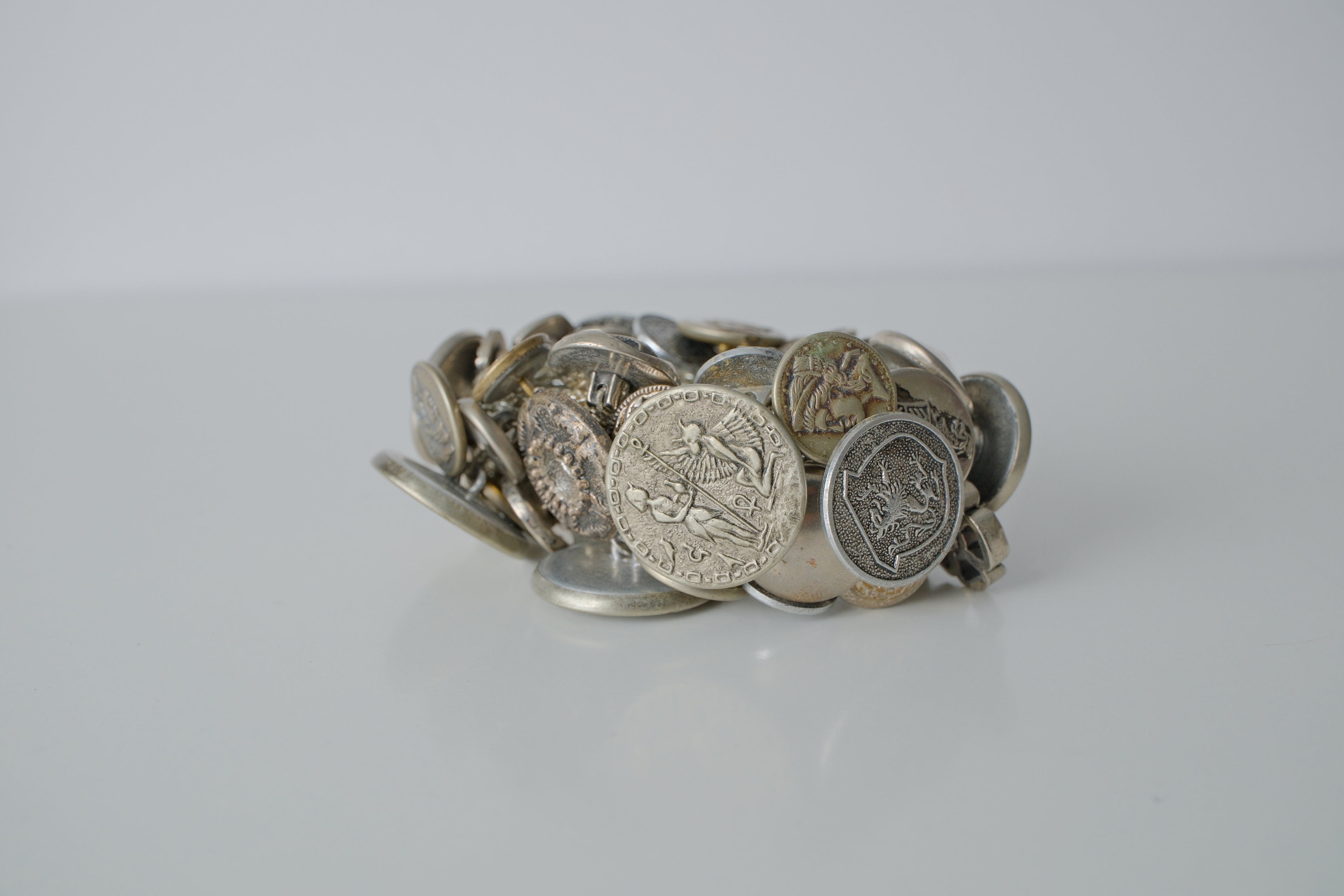 Vintage Assorted Buttons Mesh Bracelet