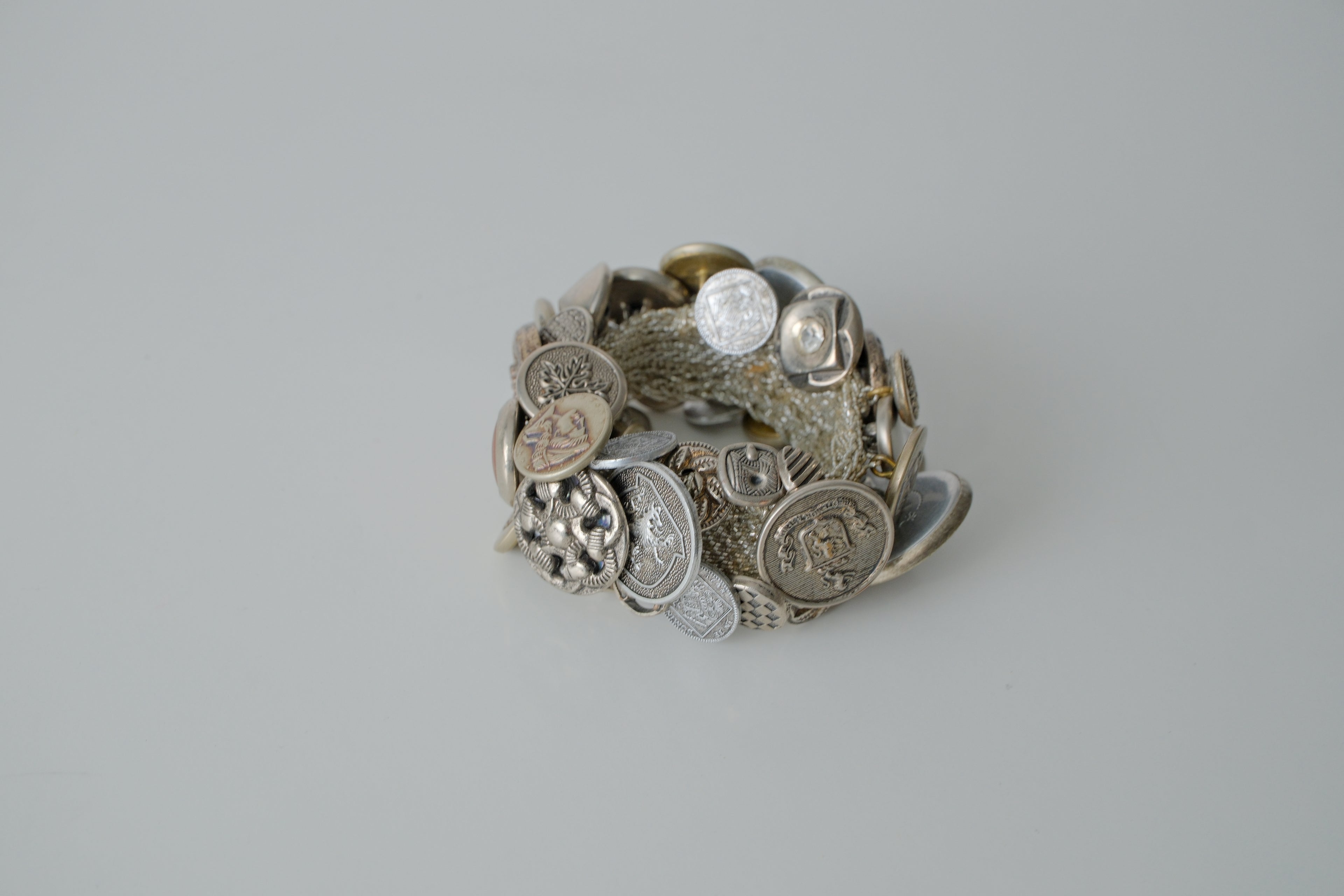 Vintage Assorted Buttons Mesh Bracelet