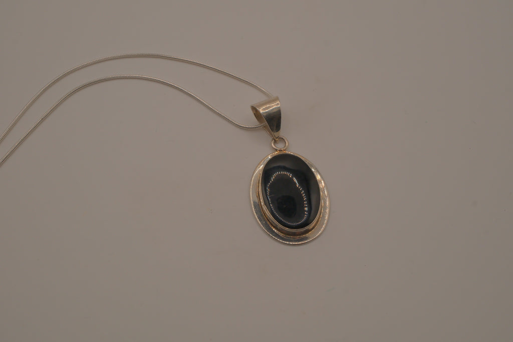 Vintage sterling silver black onyx pendant necklace