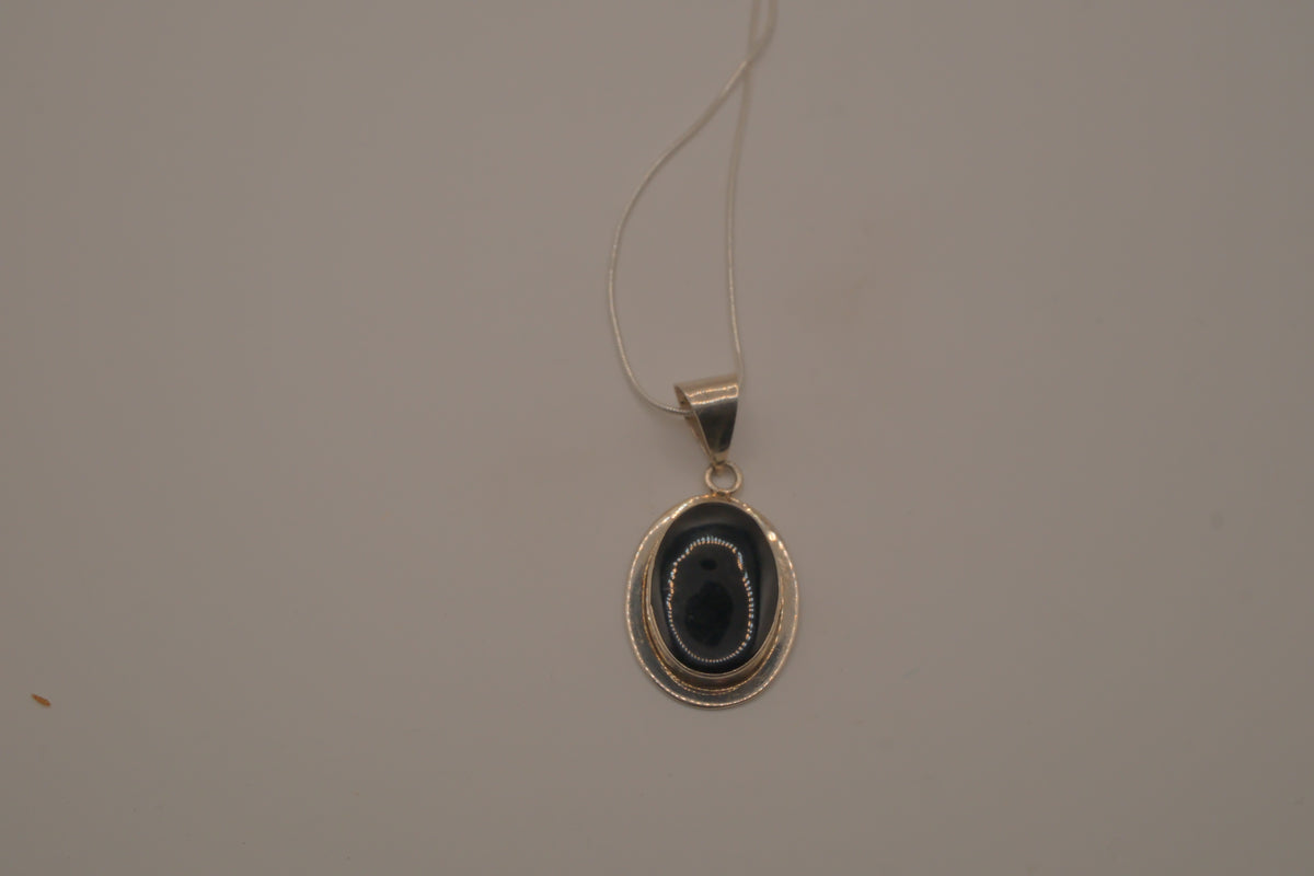 Vintage sterling silver black onyx pendant necklace