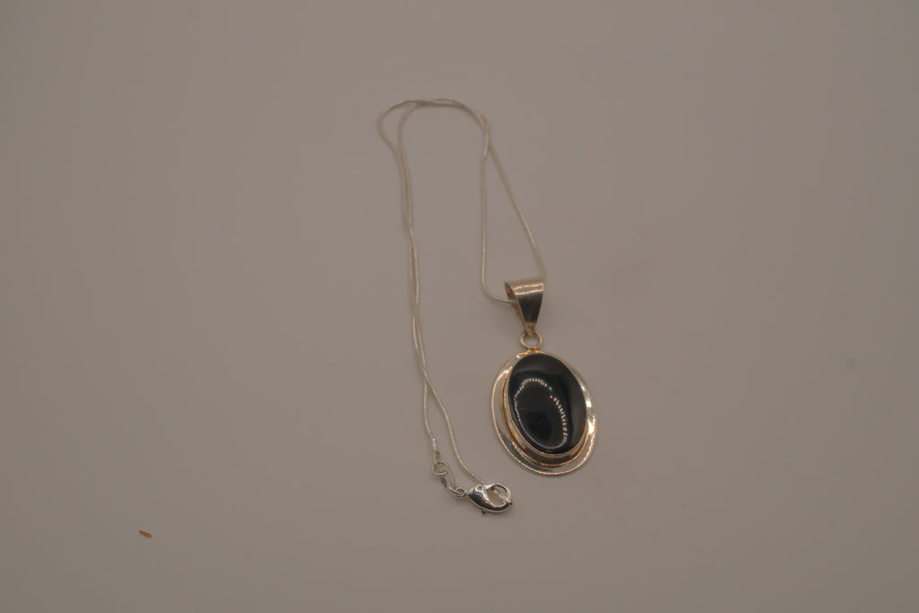 Vintage sterling silver black onyx pendant necklace