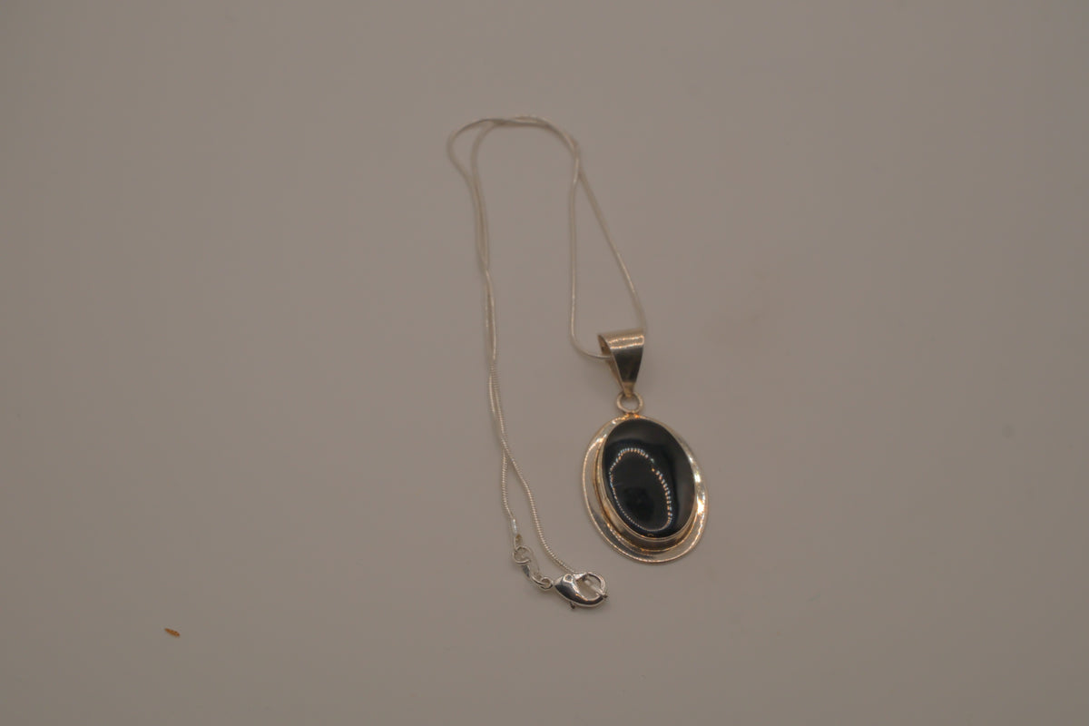 Vintage sterling silver black onyx pendant necklace