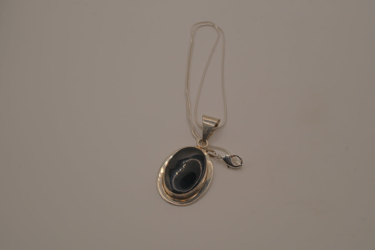 Vintage sterling silver black onyx pendant necklace