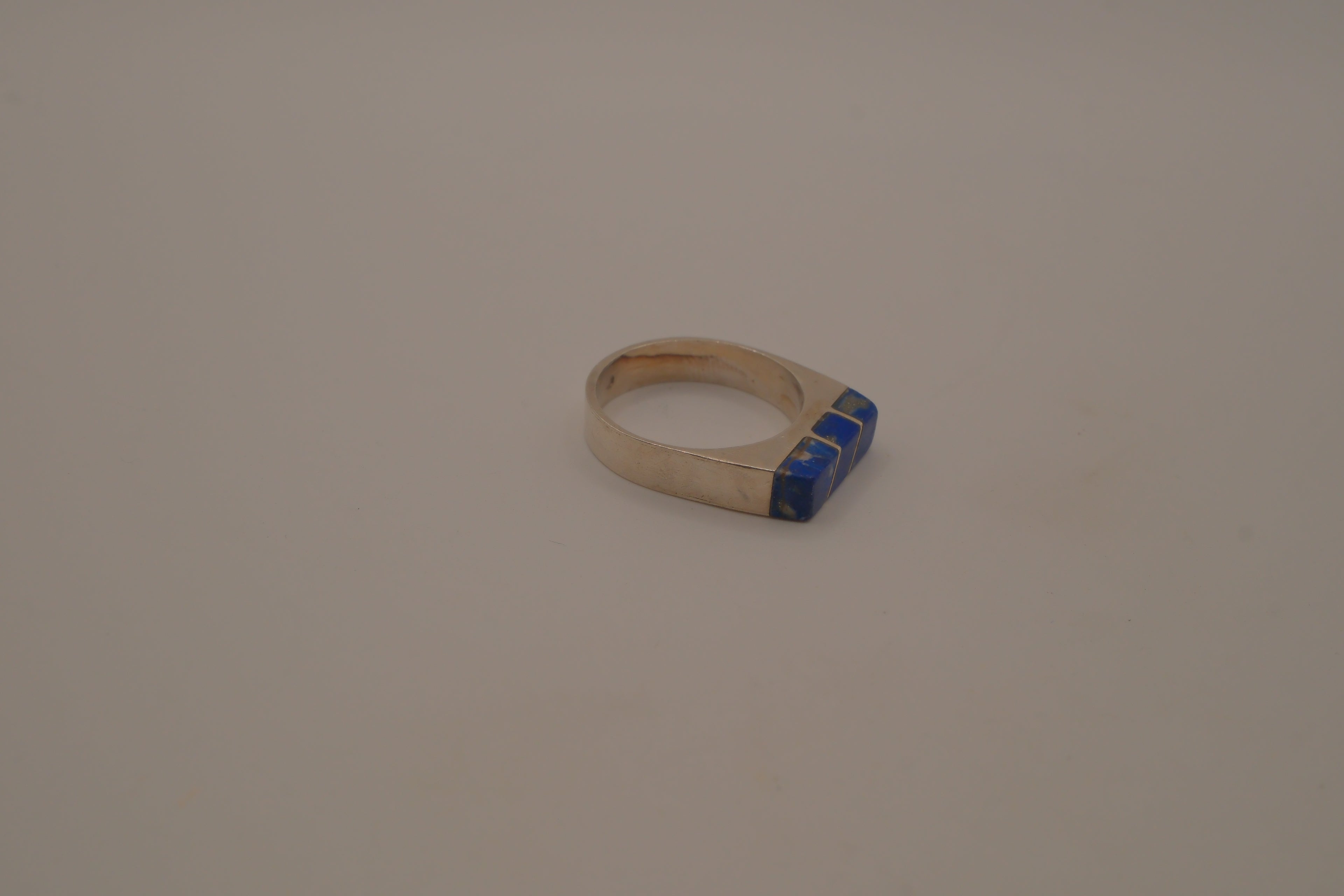 Sterling silver lapis lazuli geometric ring
