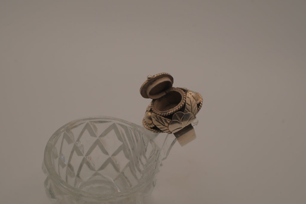 Vintage Mexico sterling silver poison ring
