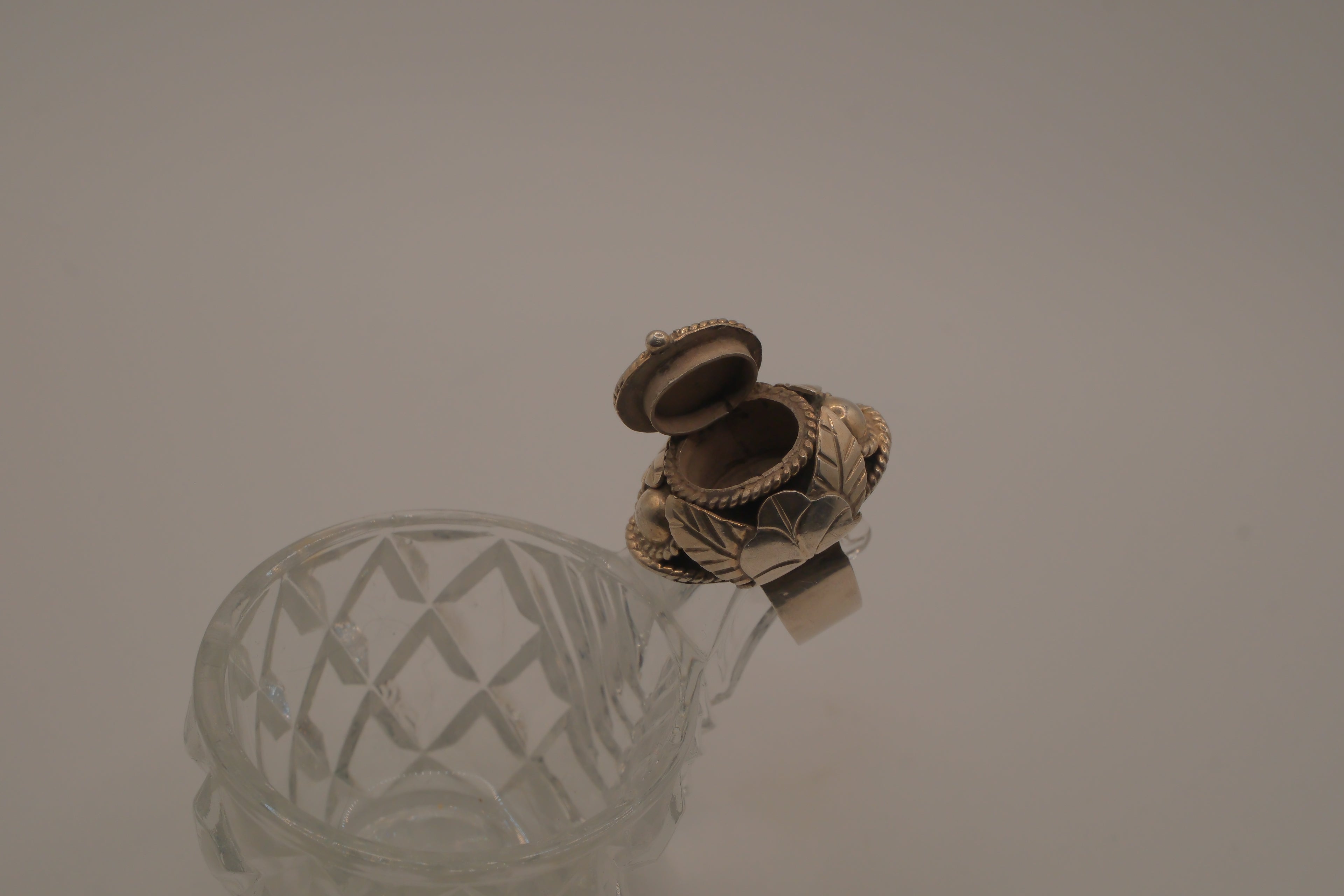 Vintage Mexico sterling silver poison ring