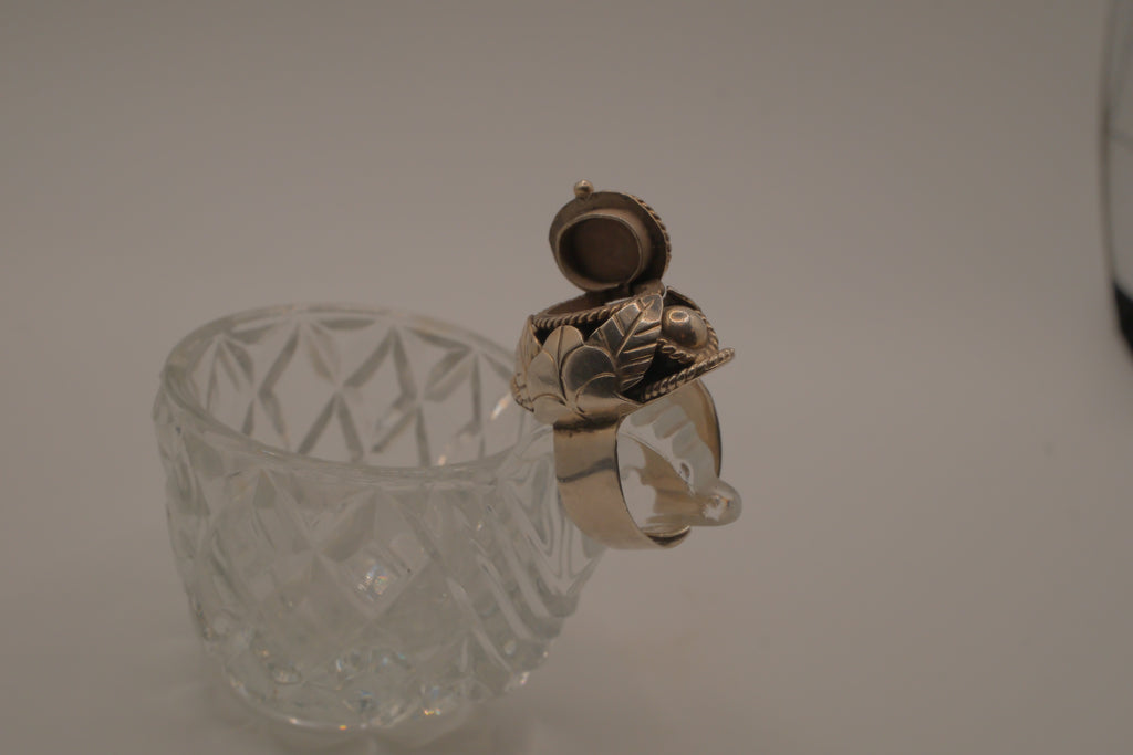 Vintage Mexico sterling silver poison ring