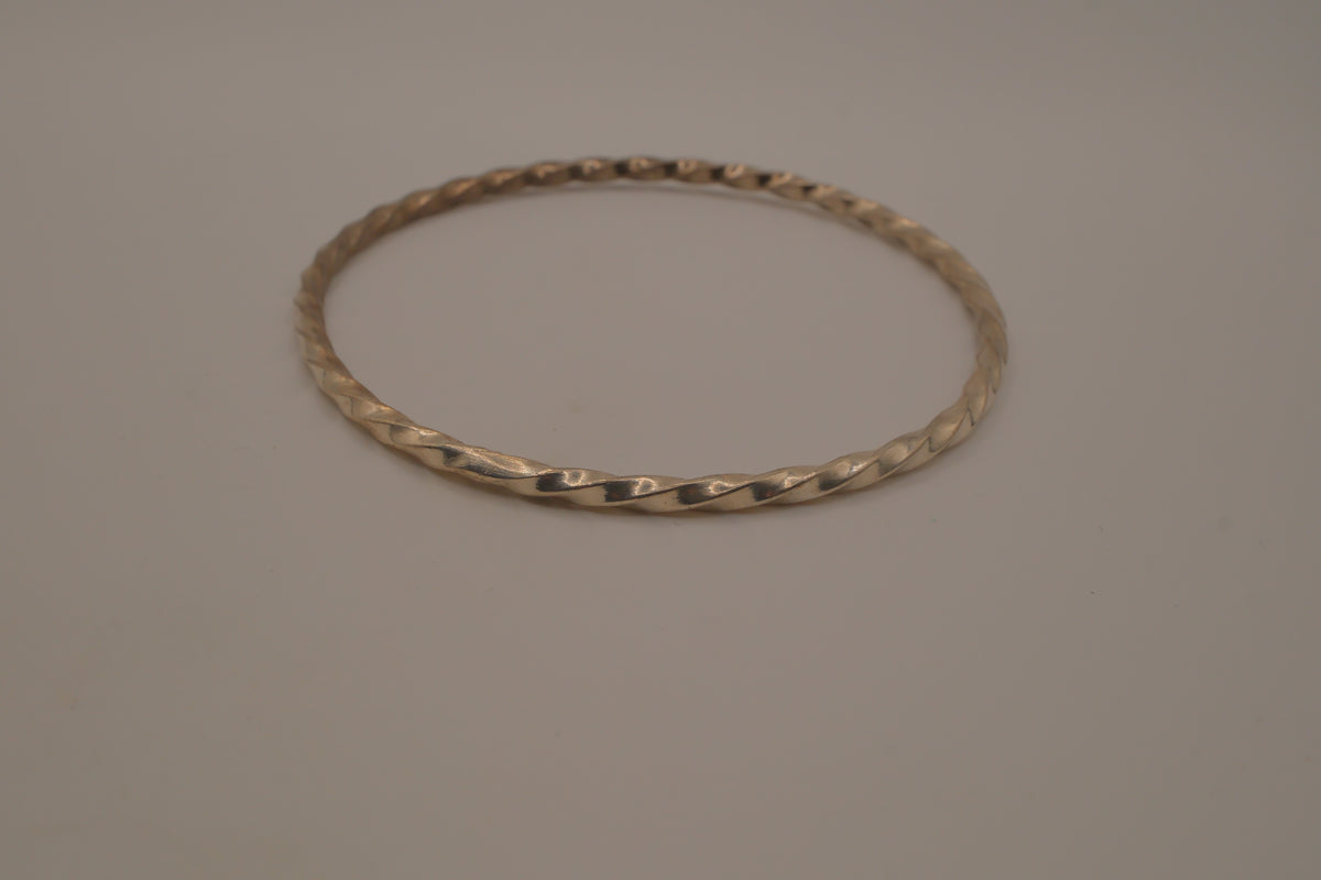 Vintage sterling silver twisted rope design bangle bracelet