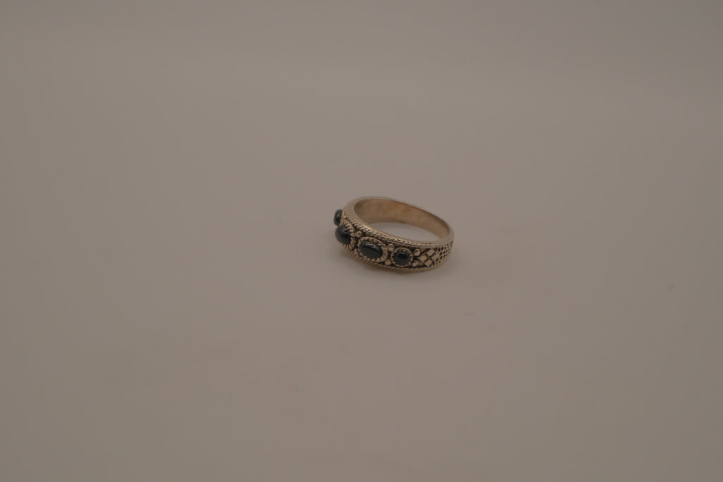 Vintage sterling silver Black Onyx ring