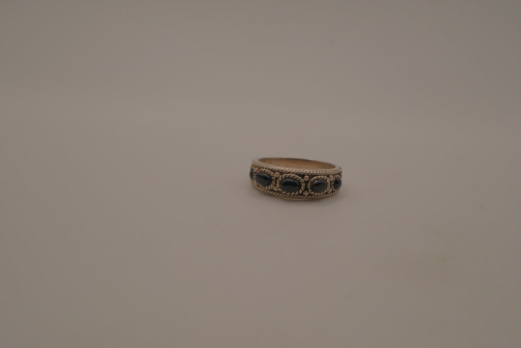 Vintage sterling silver Black Onyx ring
