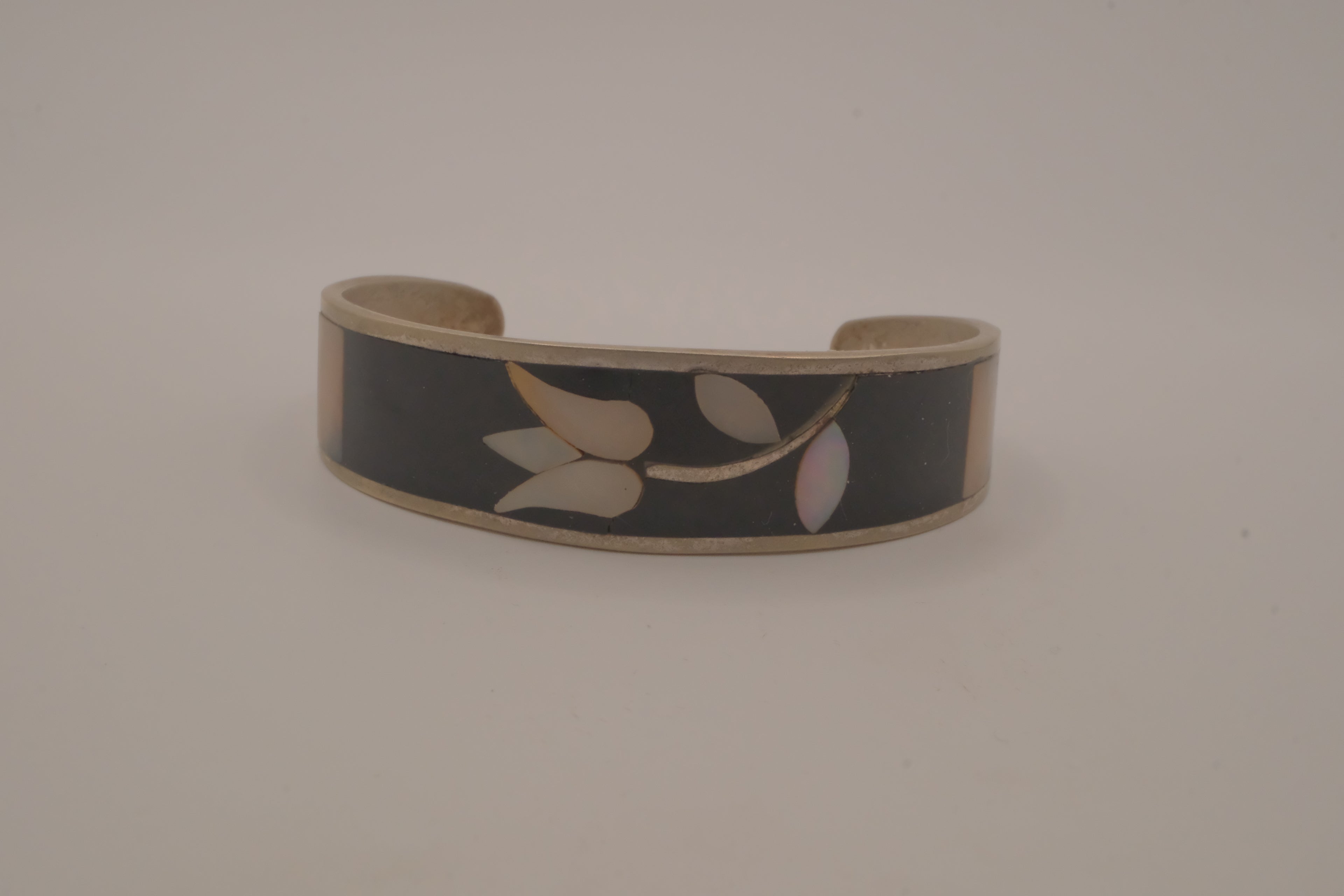 Vintage Mexican Alpaca silver tulip mother-of-pearl &nbsp;cuff bracelet