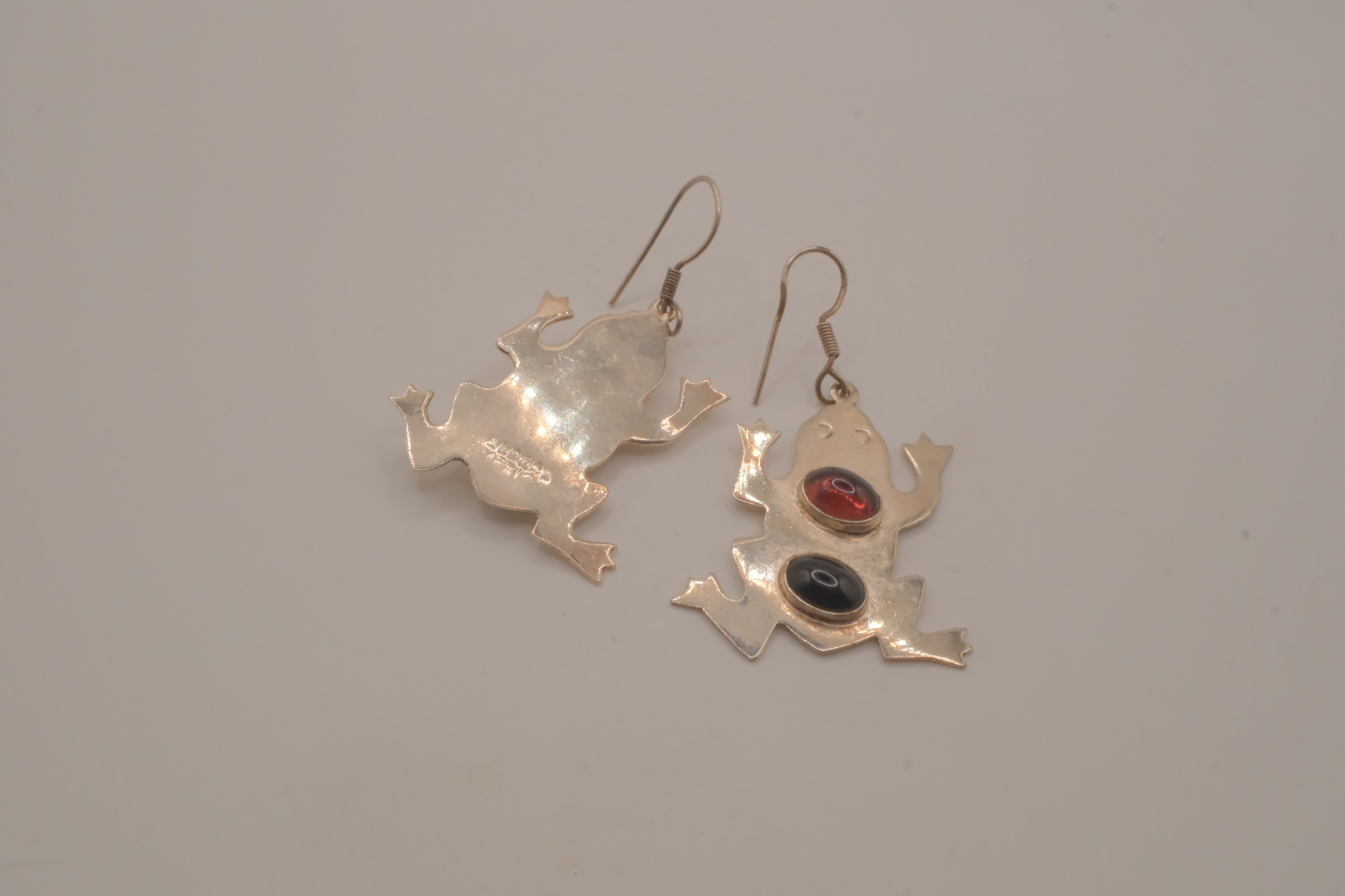 Vintage Sterling silver frog dangle earring