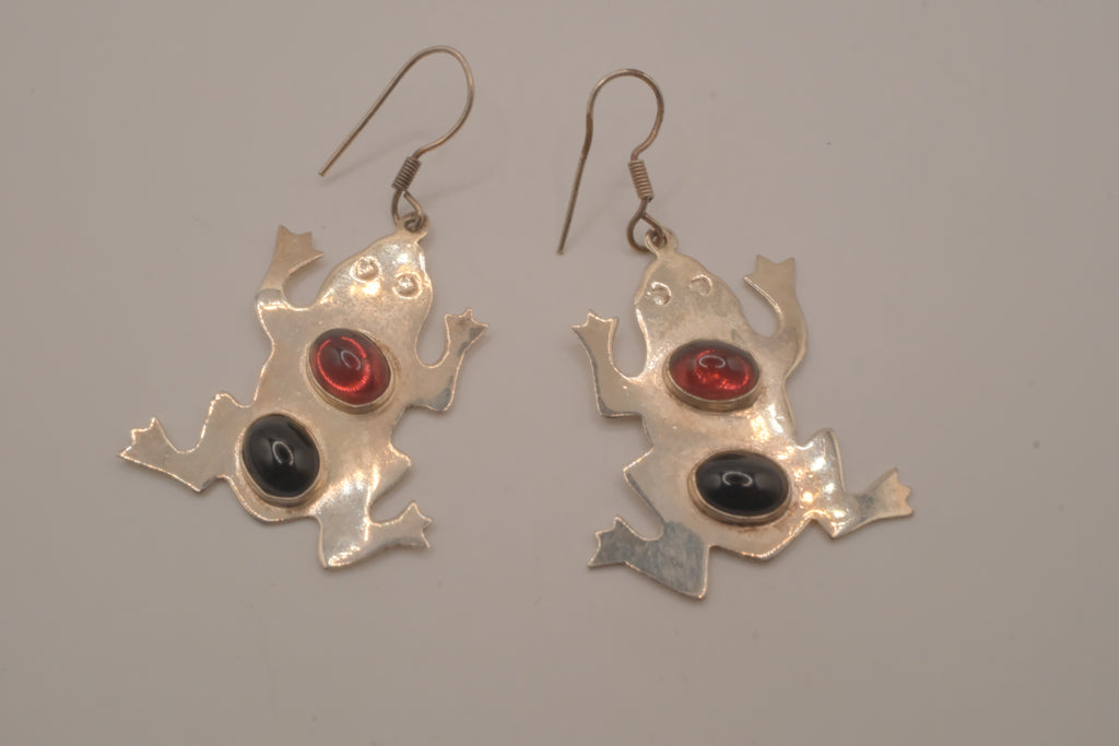 Vintage Sterling silver frog dangle earring