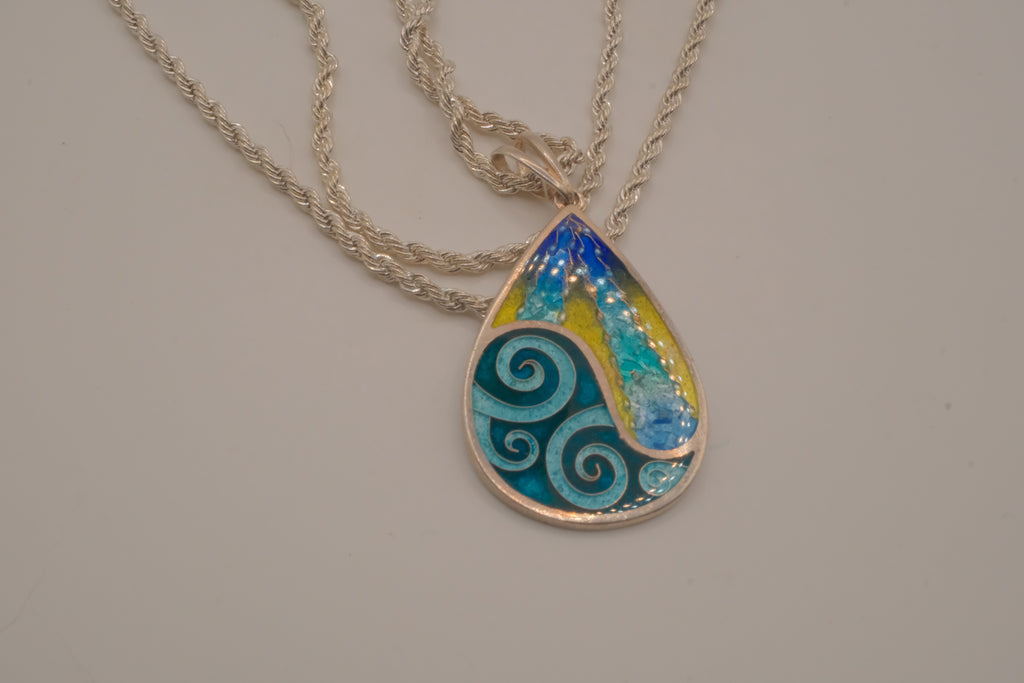 Teardrop-shaped sterling silver cloisonné enamel pendant &nbsp;necklace