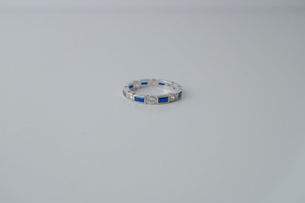 Vintage Sterling Silver Blue Sapphire Ring