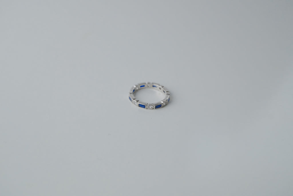 Vintage Sterling Silver Blue Sapphire Ring