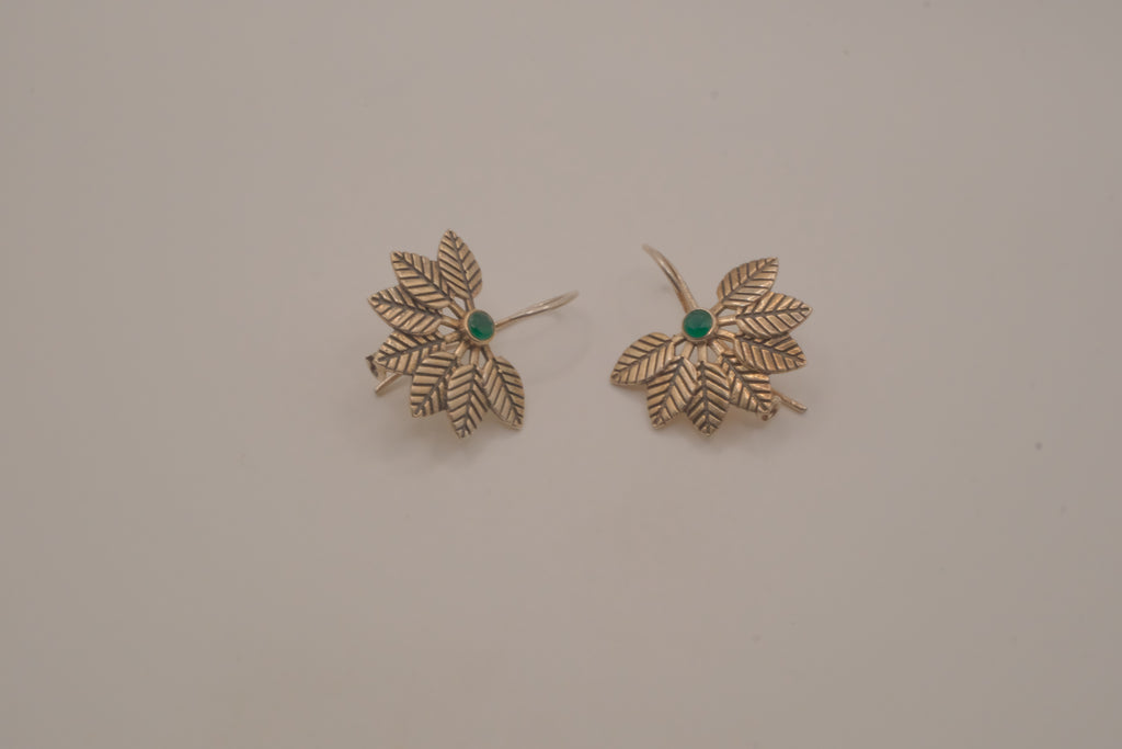 Vintage Sterling silver fan-shaped leaf earring