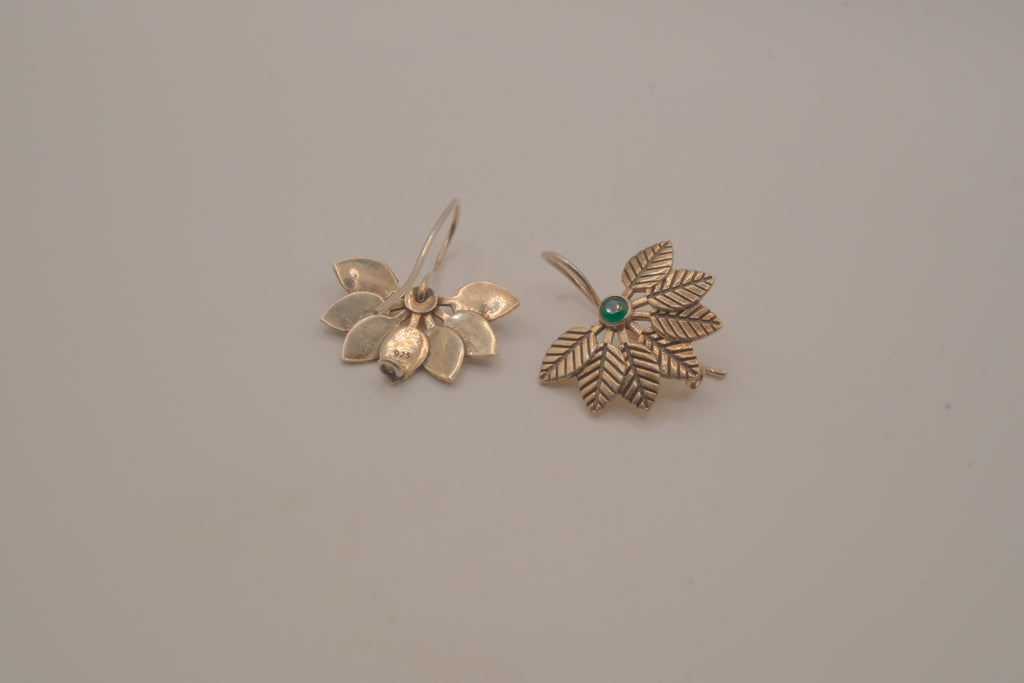 Vintage Sterling silver fan-shaped leaf earring