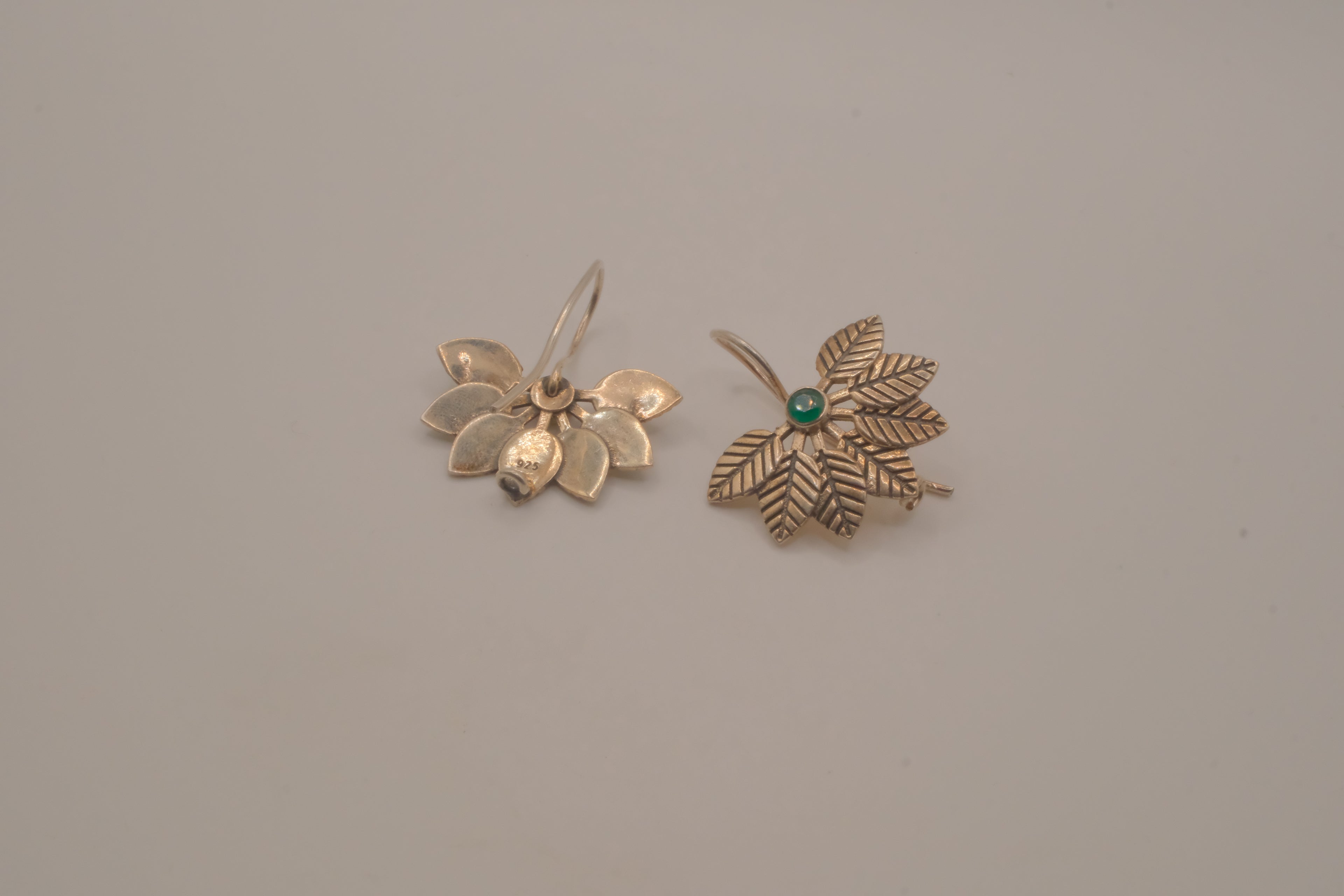 Vintage Sterling silver fan-shaped leaf earring