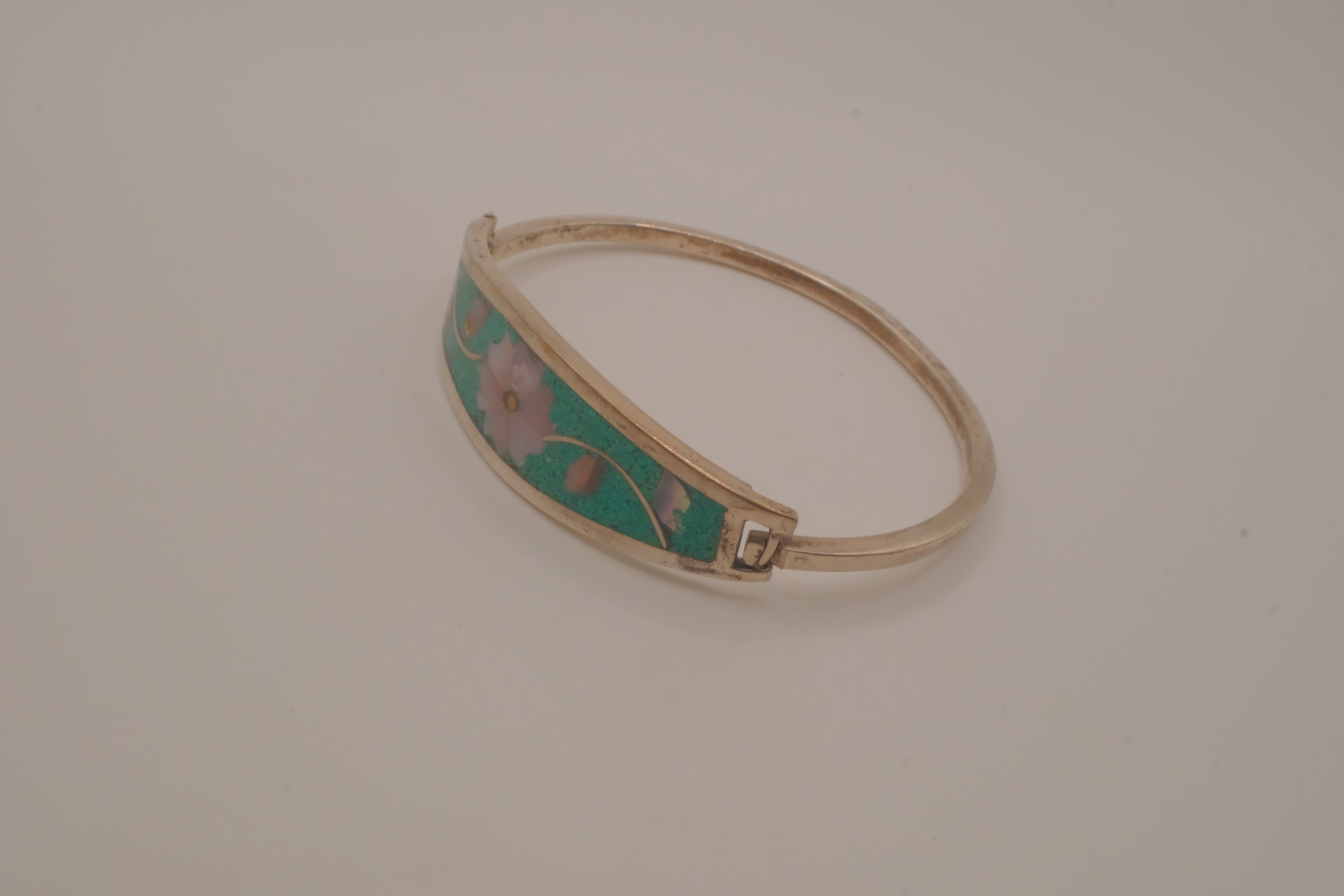 Vintage Mexico Alpaca silver Green flowers hinged bangle bracelet
