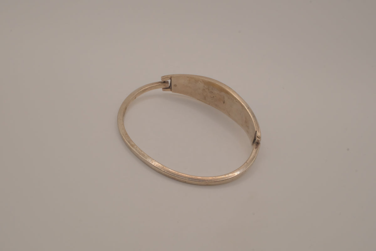 Vintage Mexico Alpaca silver Green flowers hinged bangle bracelet