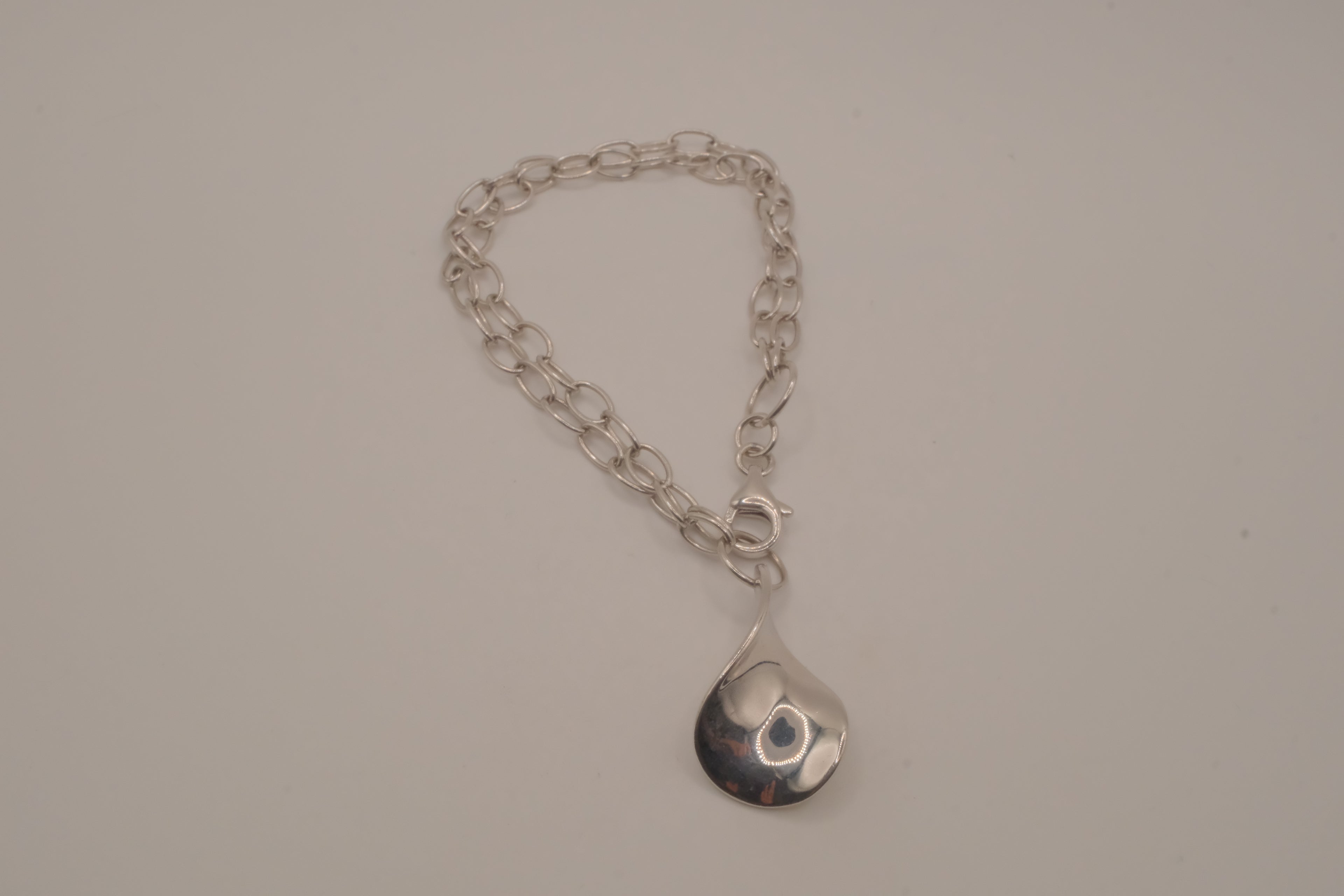 Elle sterling silver teardrop charm bracelet&nbsp;