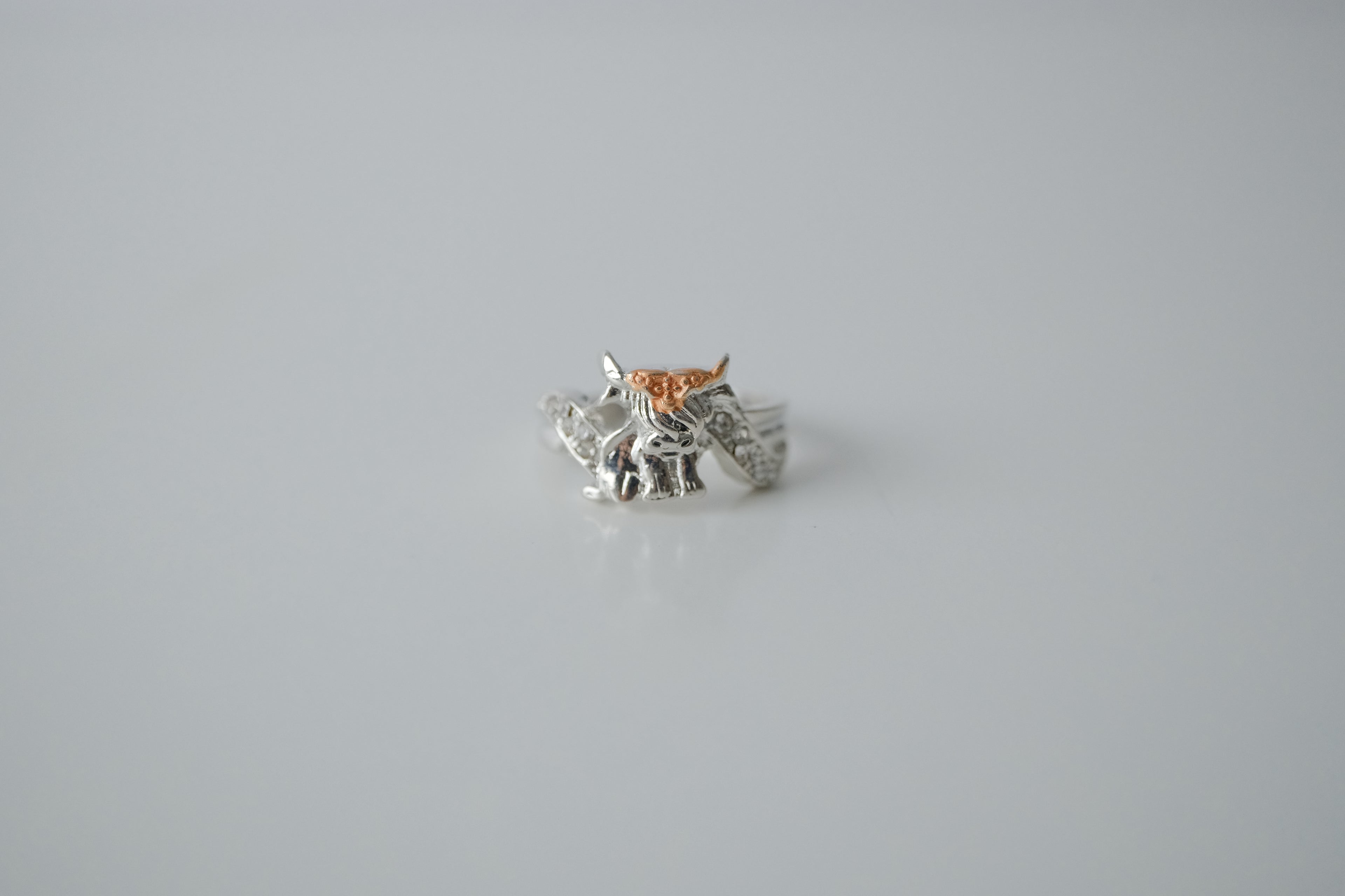 Two Tone Highland Cow Ring