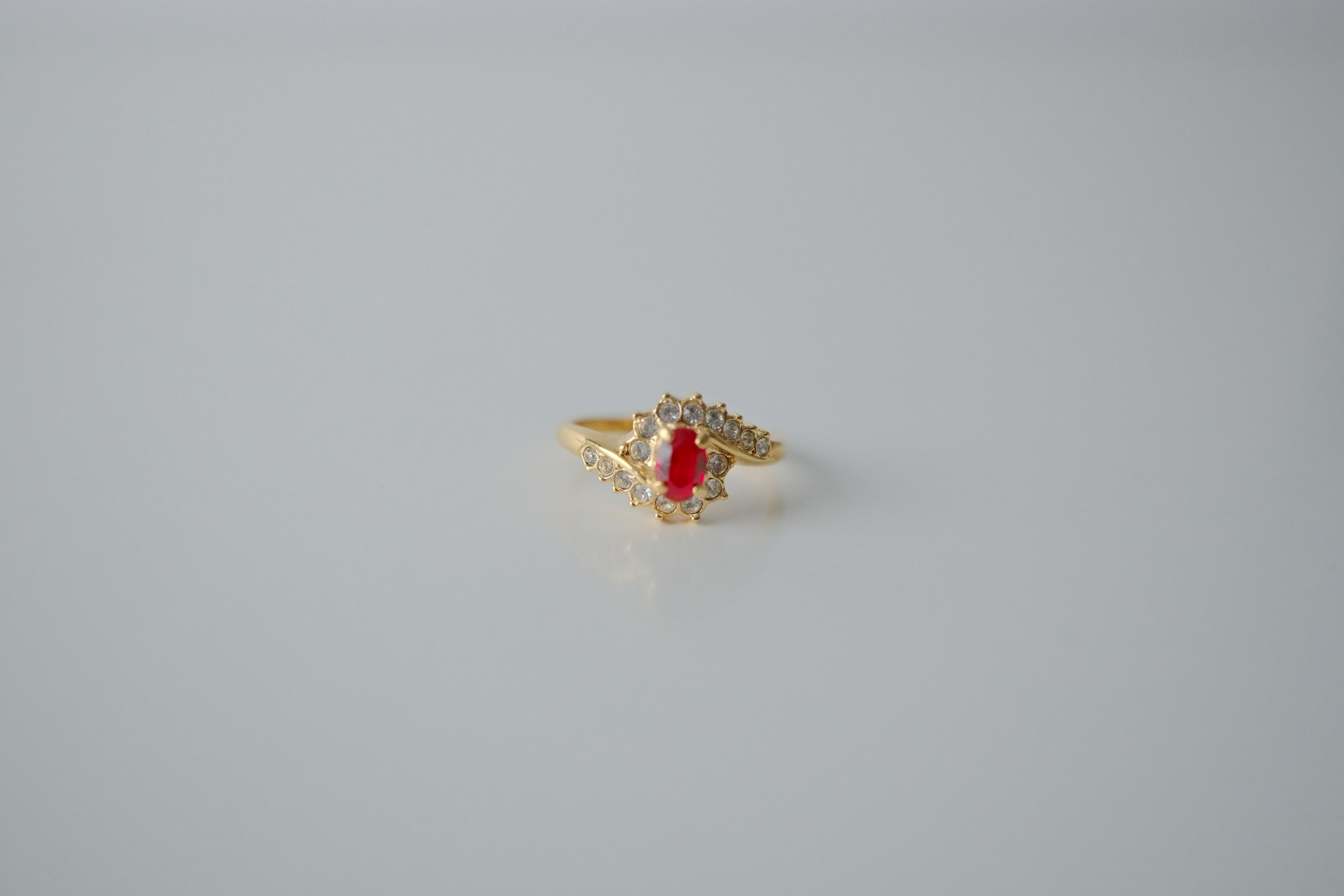 Vintage Gold Cocktail Stone Ring