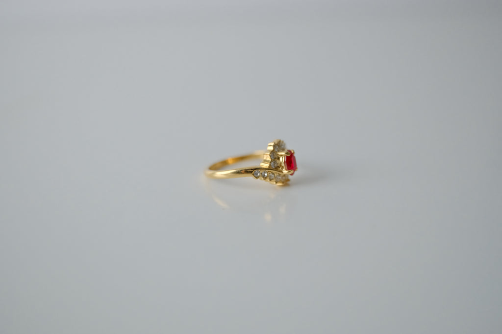 Vintage Gold Cocktail Stone Ring