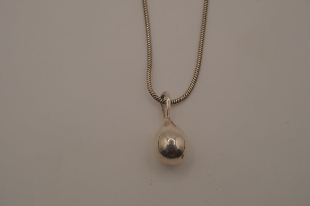 NY &amp; Co Silver tone liquid drop pendant necklace