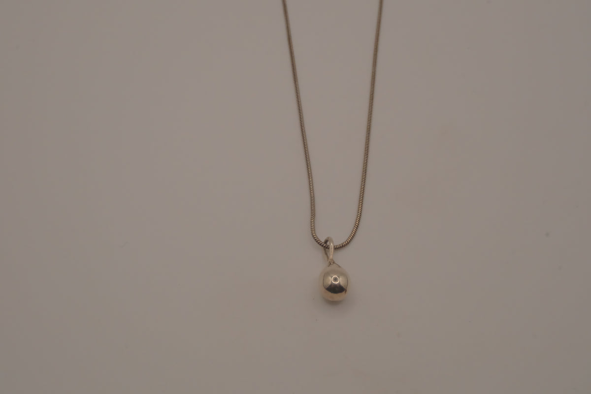 NY &amp; Co Silver tone liquid drop pendant necklace