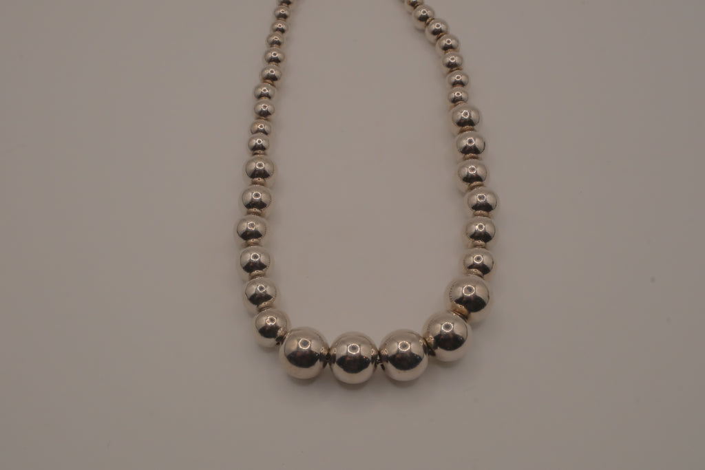 KA Sterling silver Graduated Ball Necklace&nbsp;