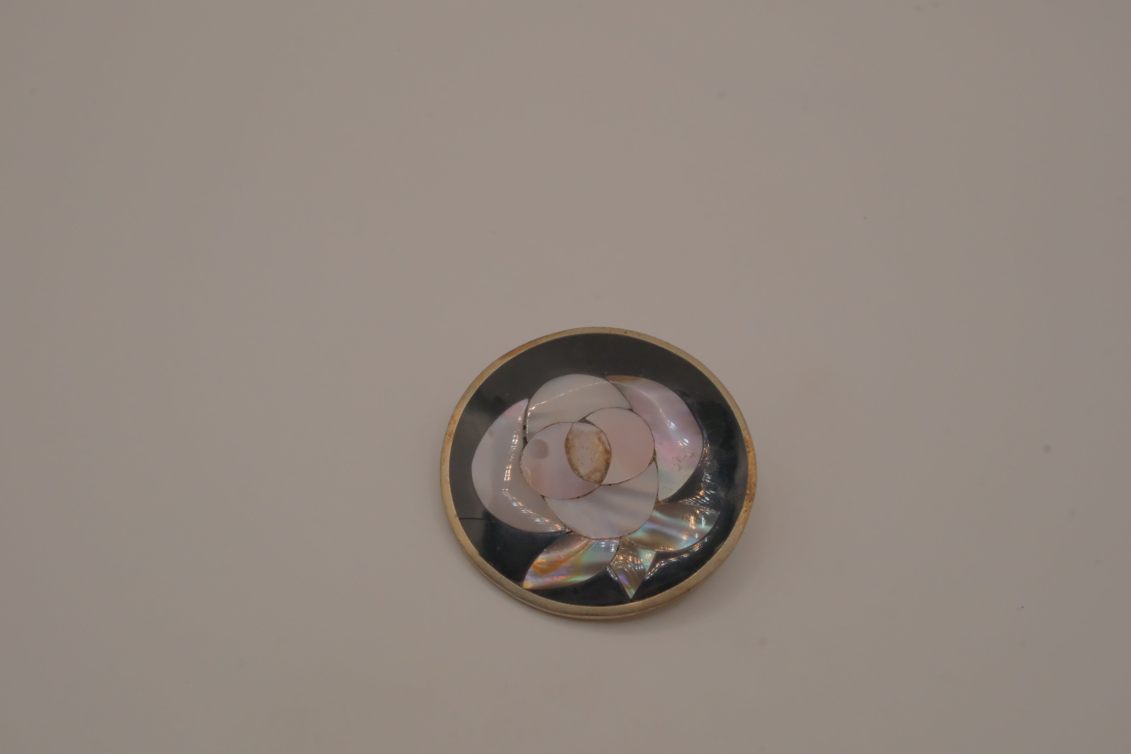 Vintage Mexican Alpaca silver Mother-of-Pearl circular brooch and Pendant