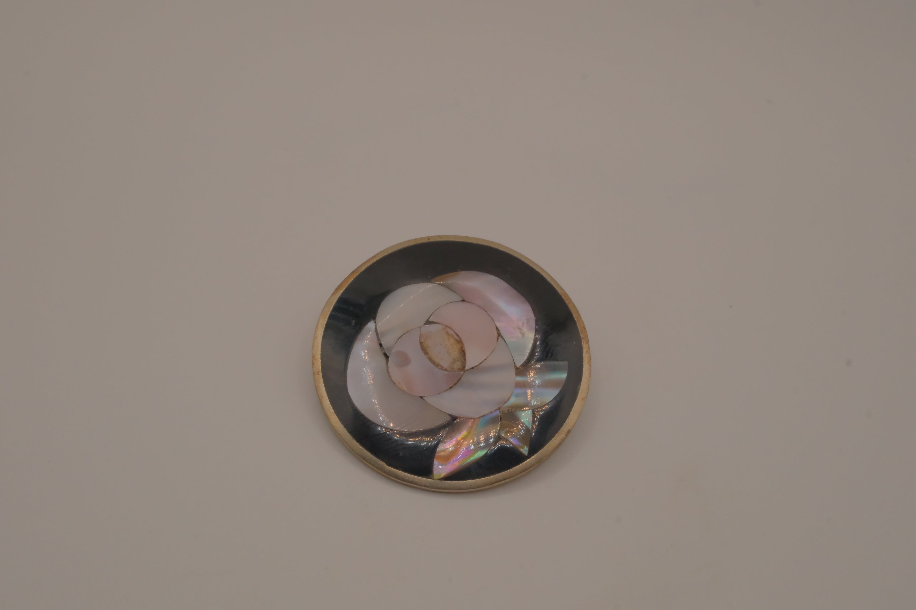 Vintage Mexican Alpaca silver Mother-of-Pearl circular brooch and Pendant