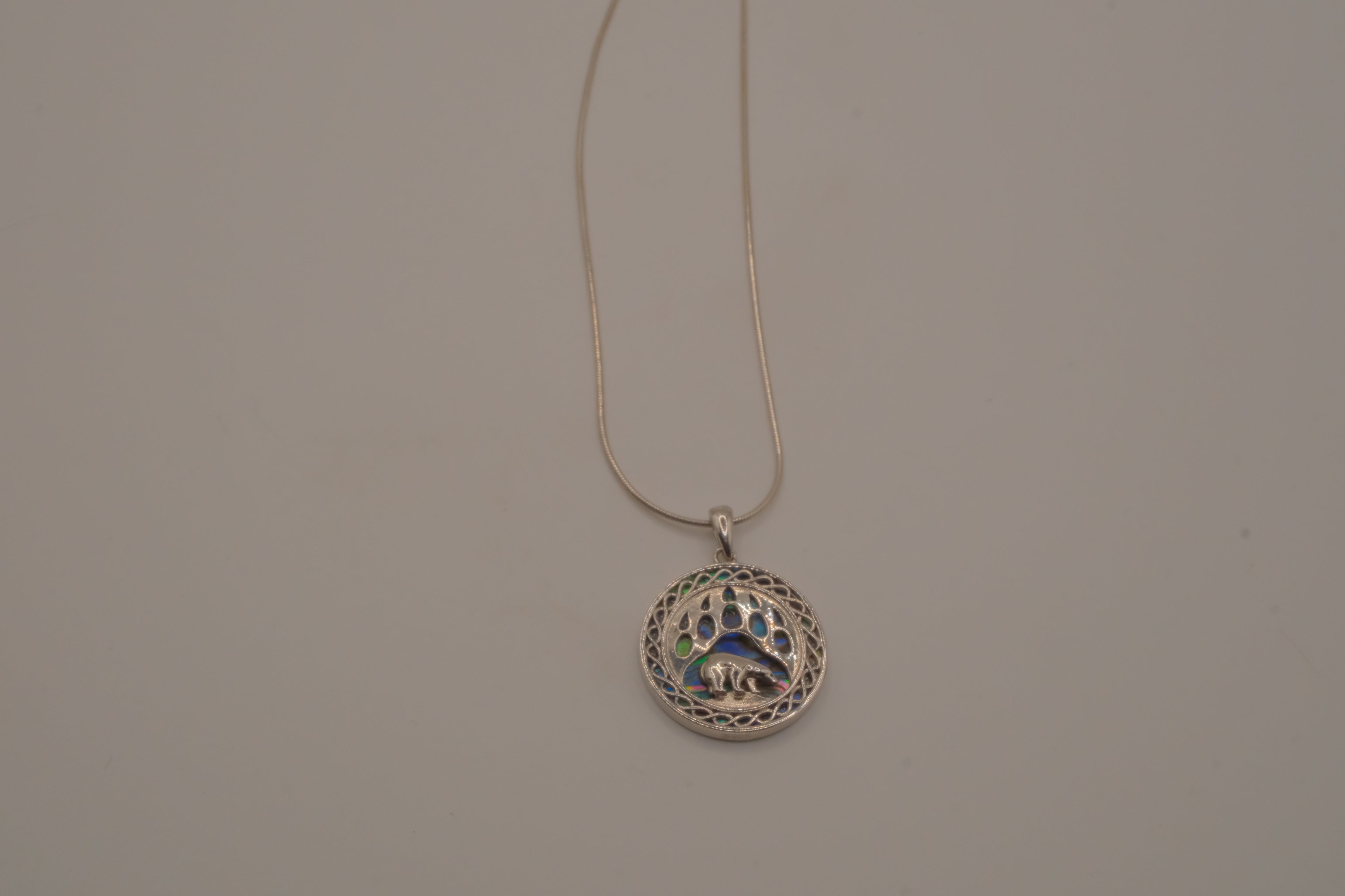 Sterling silver bear paw Abalone shell pendant Necklace&nbsp;