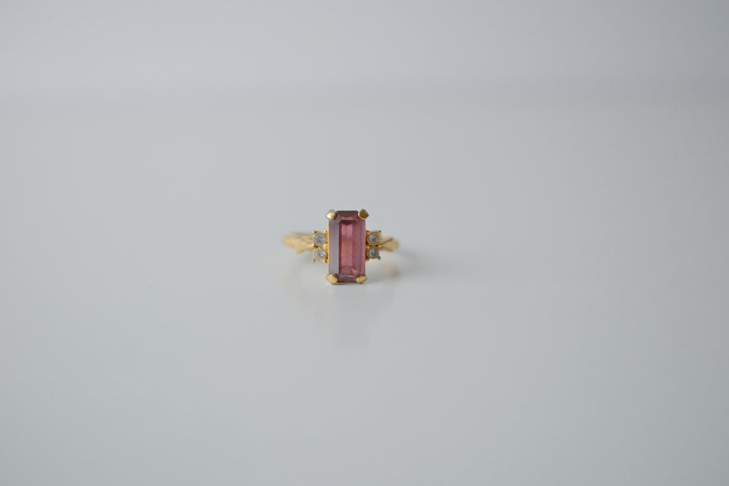 Vintage Avon Gold Tone Ring